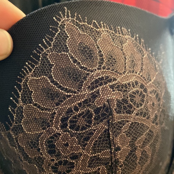 Victorias secret 34DD special edition bra and thing set - Picture 6 of 10